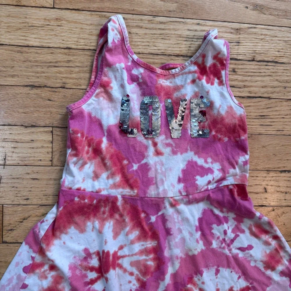 The Childrens Place Girls Pink Tie Dye Sequin LOVE Skater Dress Size S 5/6